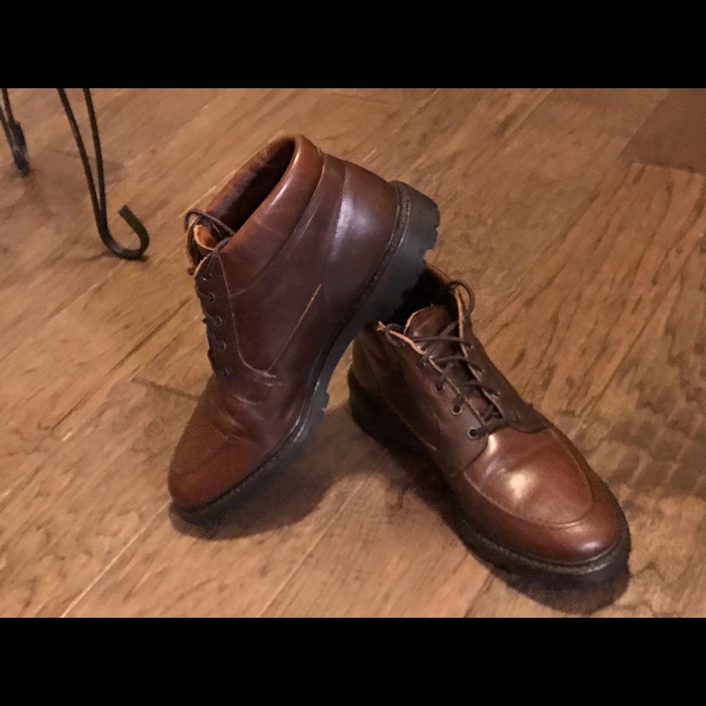 8.5 Men’s Allen Edmonds Chukka Boot